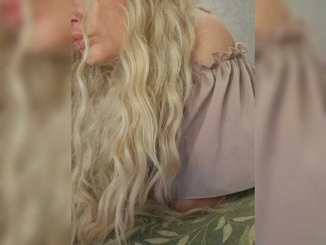 Sofaa live webcam show