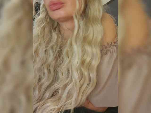Sofaa Sex Cam Show