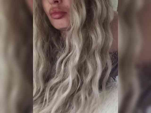 Sofaa's webcam live show