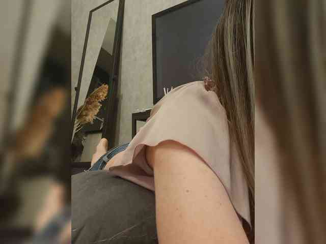 Sofaa Live Webcam on BongaCams