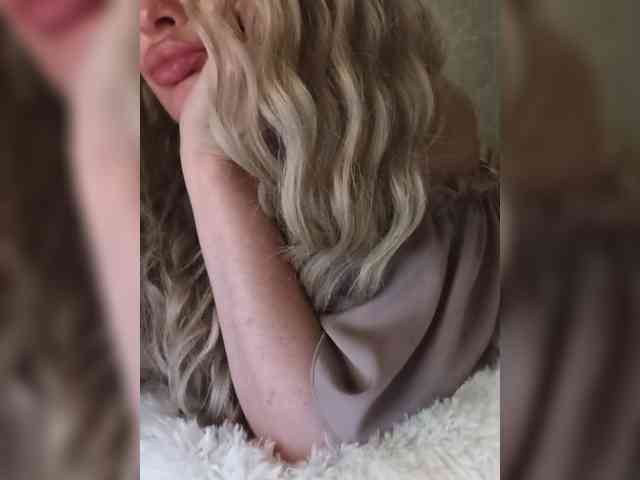 Вебкам-шоу Sofaa