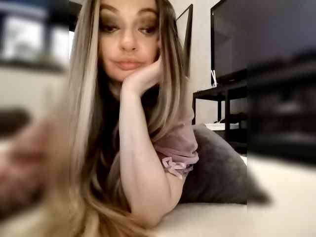 Sofaa Live Webcam on BongaCams