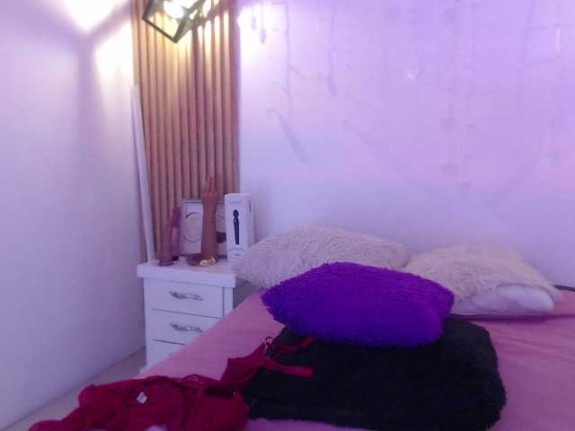 evelingjoyy live cam on BongaCams