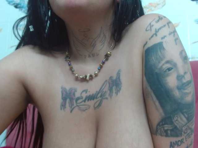 evelingjoyy live cam on BongaCams