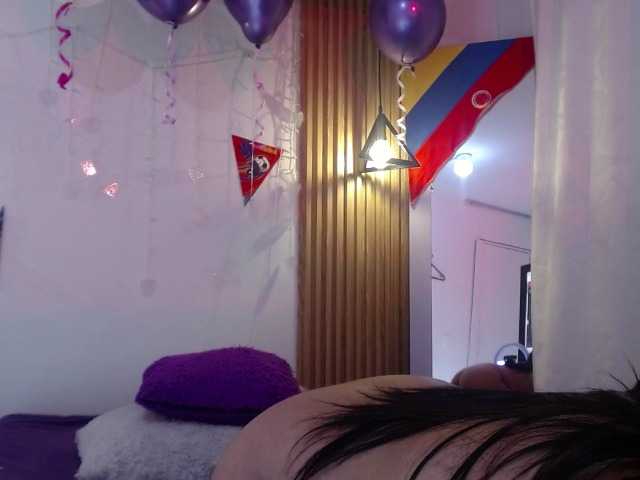 evelingjoyy live cam on BongaCams