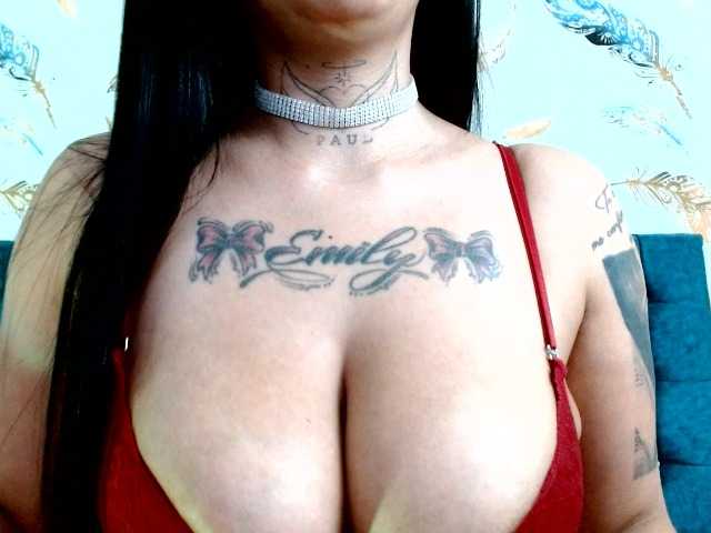 evelingjoyy live cam on BongaCams
