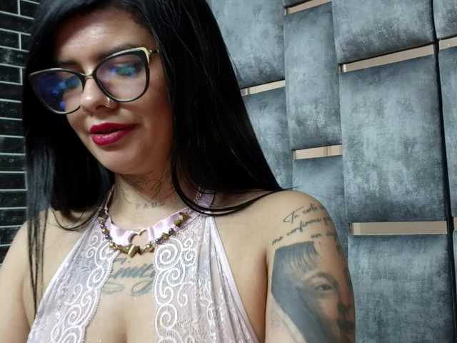 evelingjoyy live cam on BongaCams