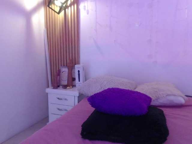 evelingjoyy live cam on BongaCams