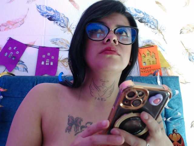 evelingjoyy live cam on BongaCams