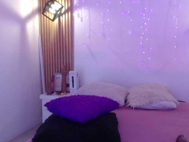 evelingjoyy live cam on BongaCams