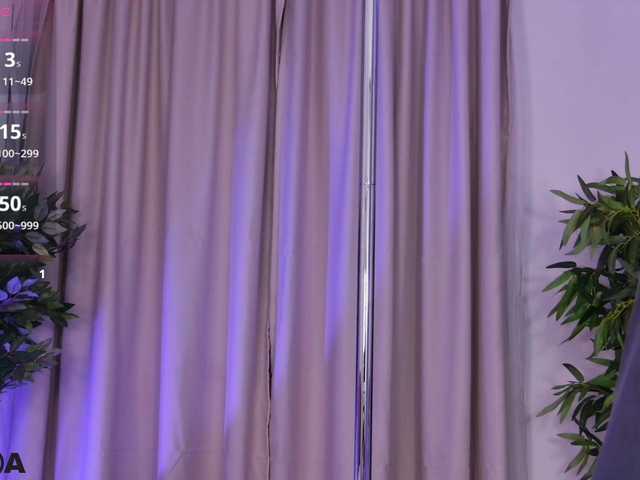 LanaKream live webcam show