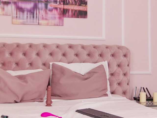 LanaKream live cam on BongaCams