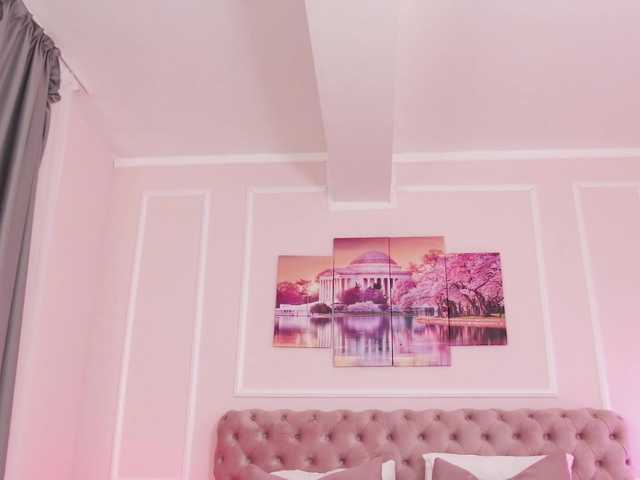 LanaKream live cam on BongaCams