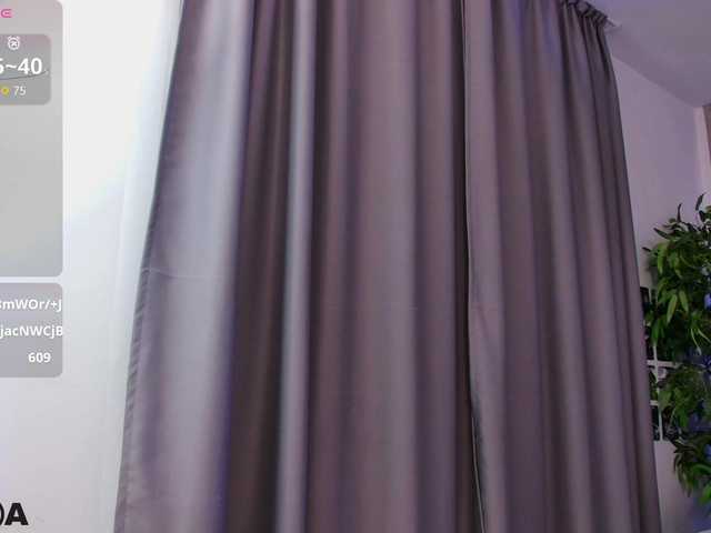 LanaKream live cam on BongaCams