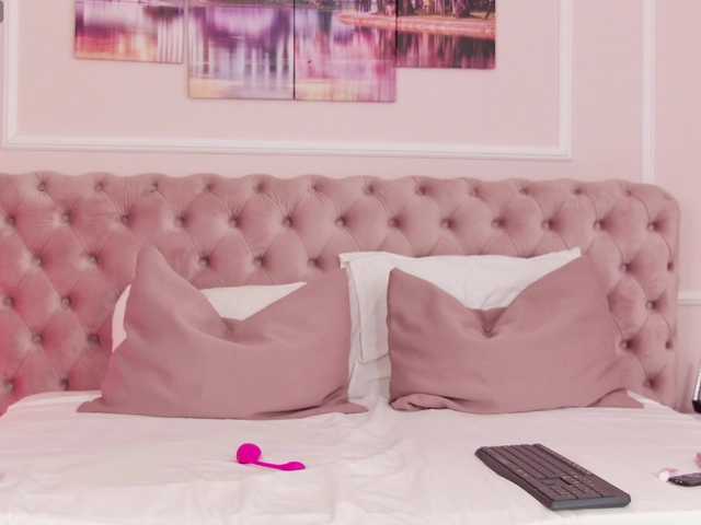 LanaKream live cam on BongaCams