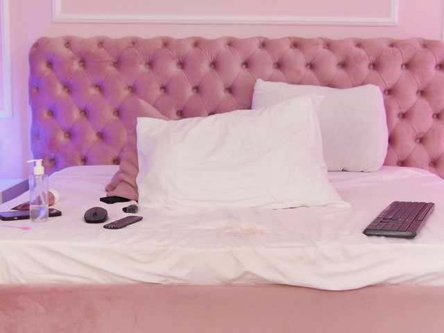 LanaKream live cam on BongaCams