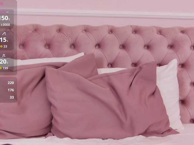 LanaKream live cam preview