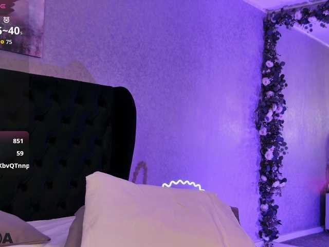 LanaKream live cam