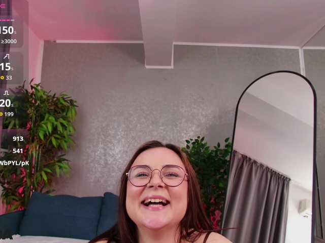 LanaKream live cam on BongaCams