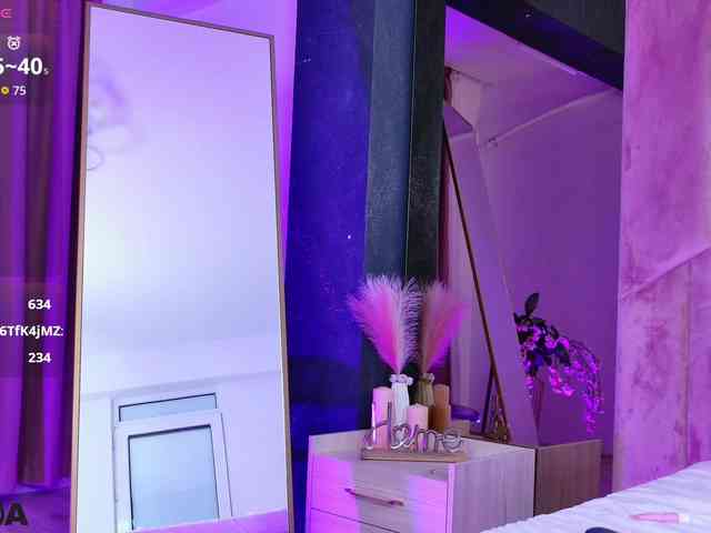 LanaKream webcam