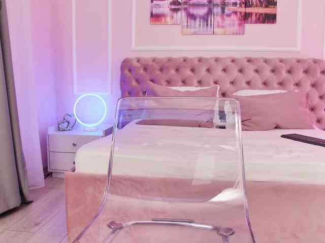 LanaKream webcam