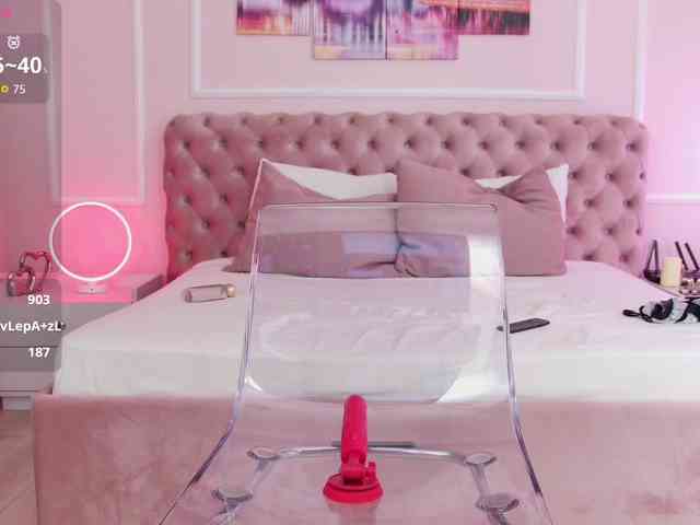 LanaKream webcam