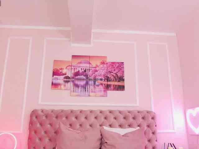 LanaKream webcam