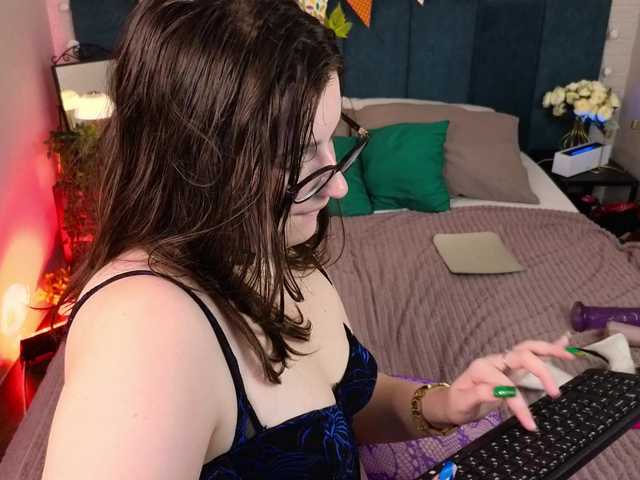 PeneloppaStar live cam on BongaCams