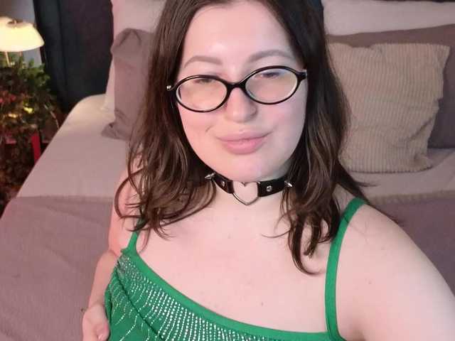 PeneloppaStar live cam on BongaCams