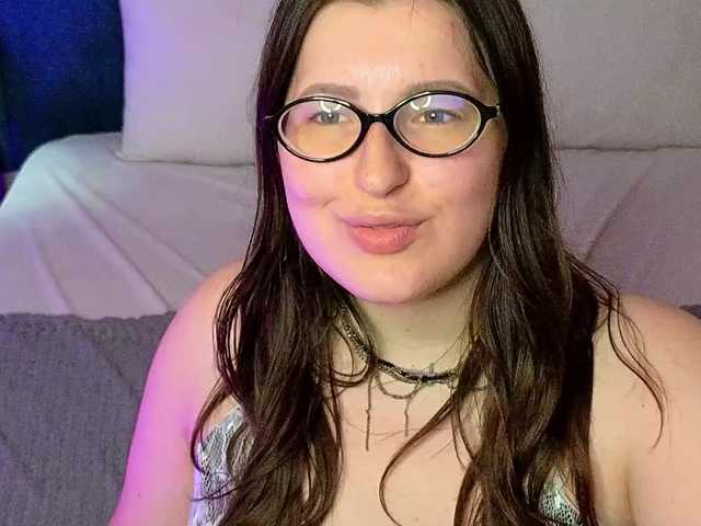 PeneloppaStar live cam on BongaCams
