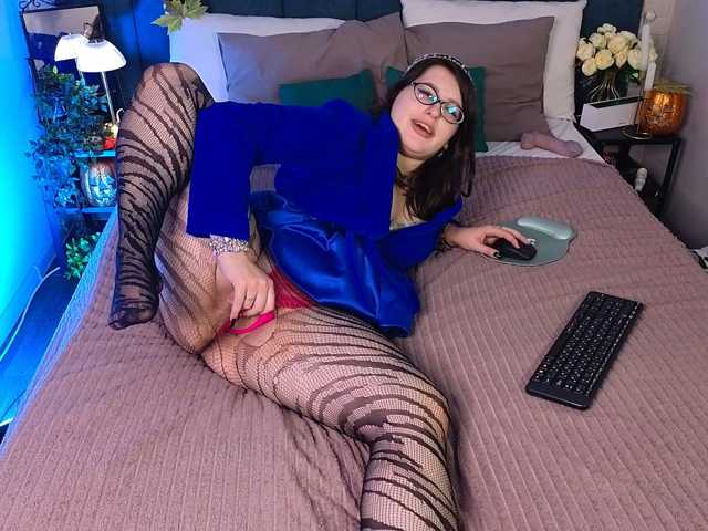 PeneloppaStar live cam on BongaCams