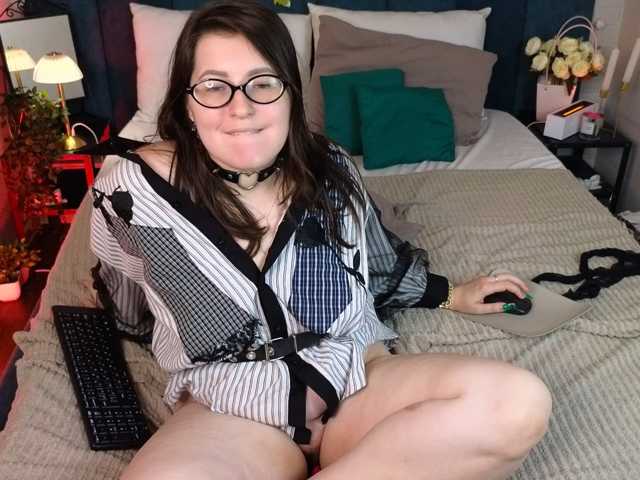PeneloppaStar live cam on BongaCams
