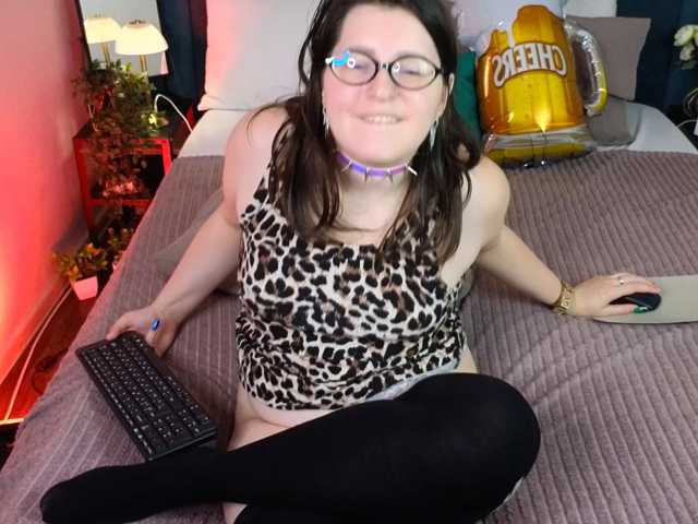 PeneloppaStar live cam on BongaCams
