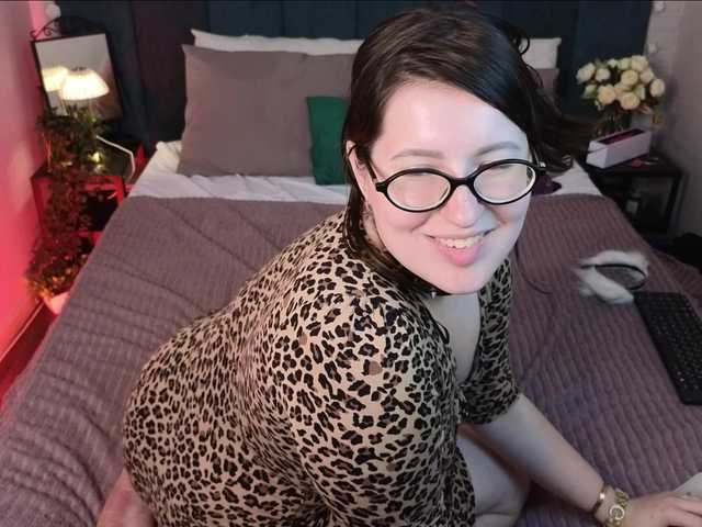 PeneloppaStar live cam on BongaCams