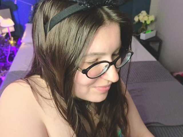 PeneloppaStar live cam on BongaCams