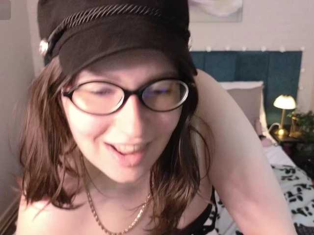 PeneloppaStar live cam on BongaCams
