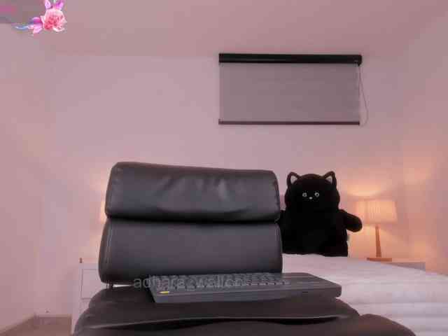 adharaawalton Sex Cam Show