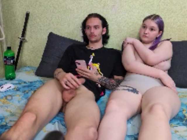 xxWeWannaFuckxx live cam on BongaCams