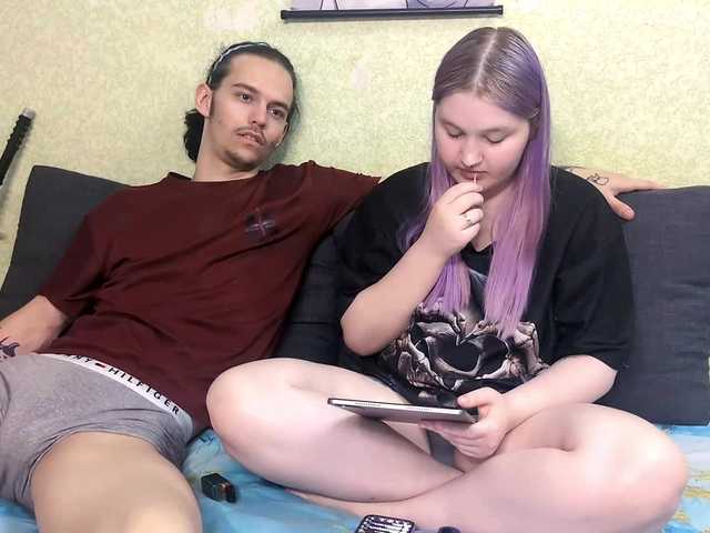 xxWeWannaFuckxx live cam on BongaCams