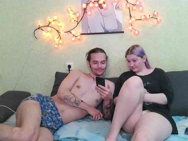 xxWeWannaFuckxx webcam