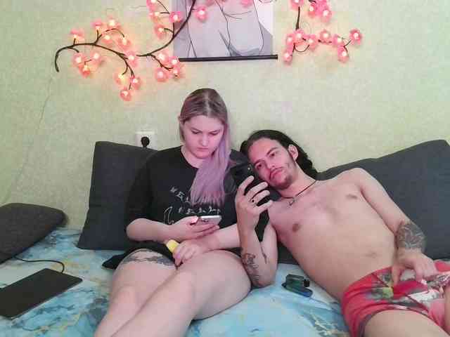 xxWeWannaFuckxx Sex Cam Show