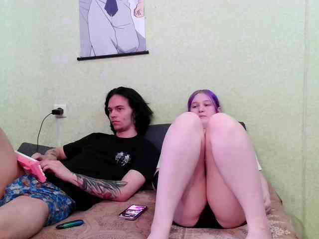 xxWeWannaFuckxx webcam
