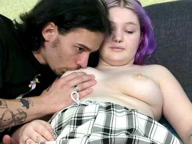 xxWeWannaFuckxx webcam
