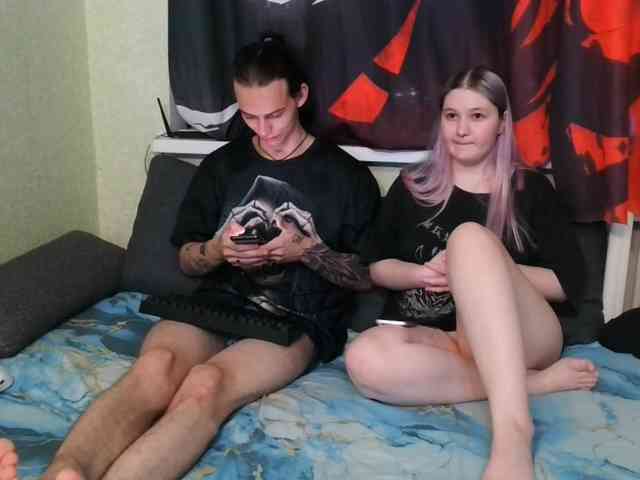 xxWeWannaFuckxx webcam