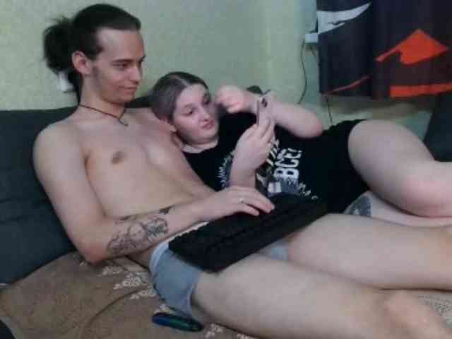 xxWeWannaFuckxx webcam