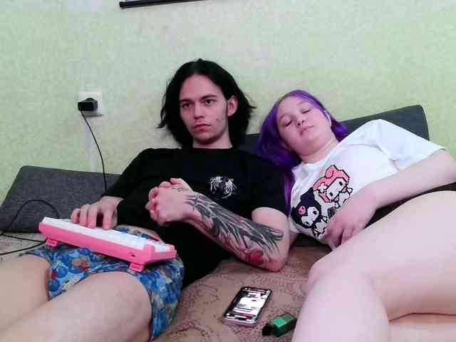 xxWeWannaFuckxx webcam