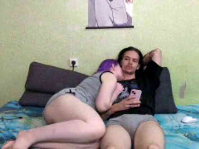 xxWeWannaFuckxx webcam