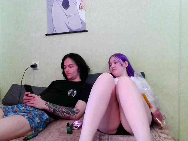 xxWeWannaFuckxx webcam