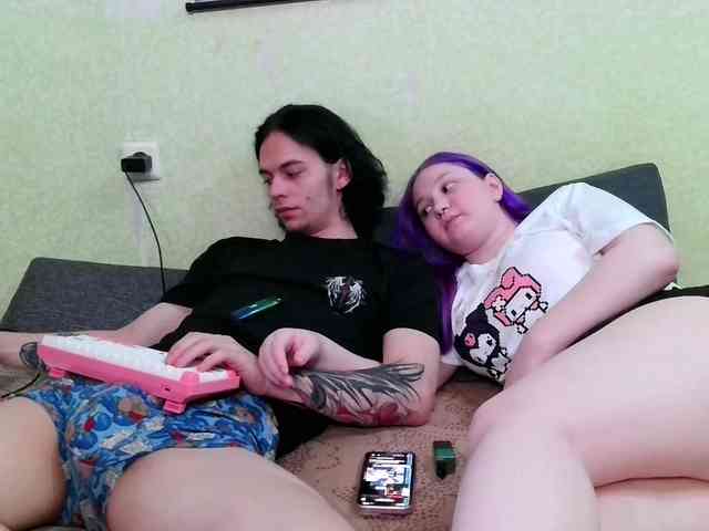 xxWeWannaFuckxx webcam