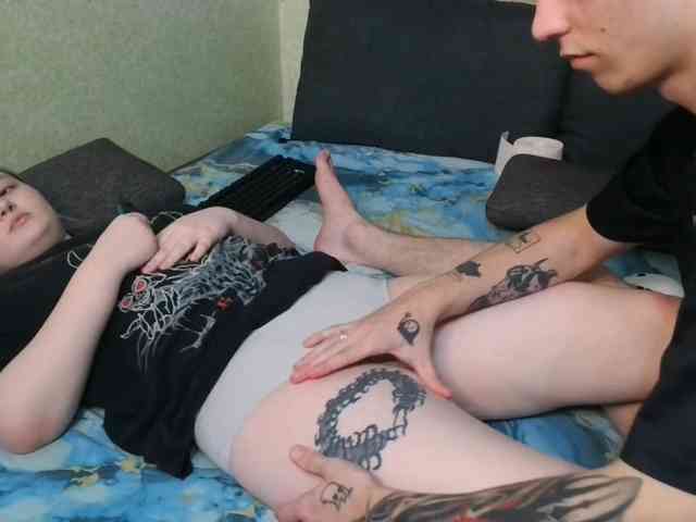 xxWeWannaFuckxx webcam